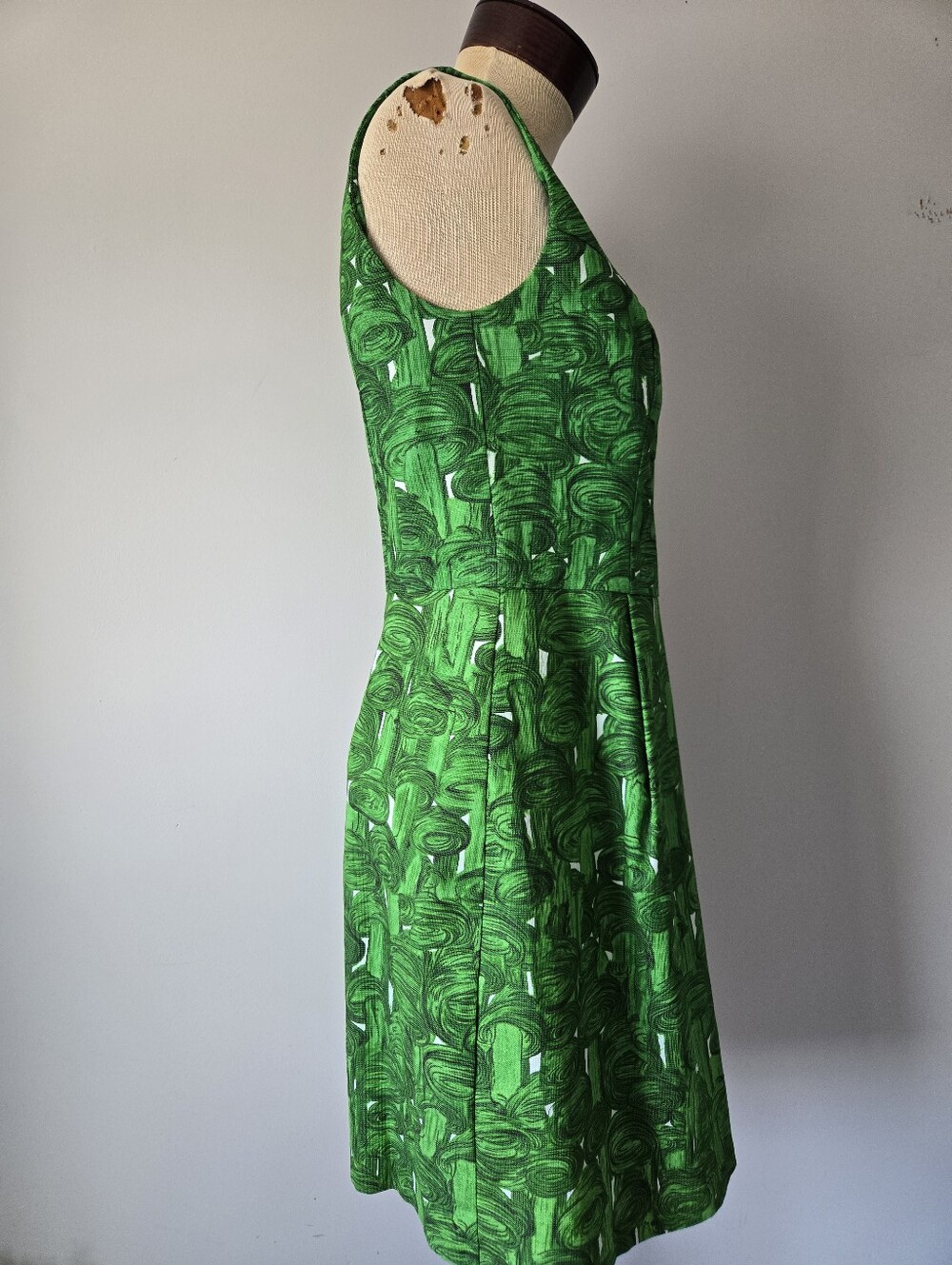Prairie New York Green Abstract Mushroom Print Sleeveless Midi Dress. Size M - Picture 4 of 11